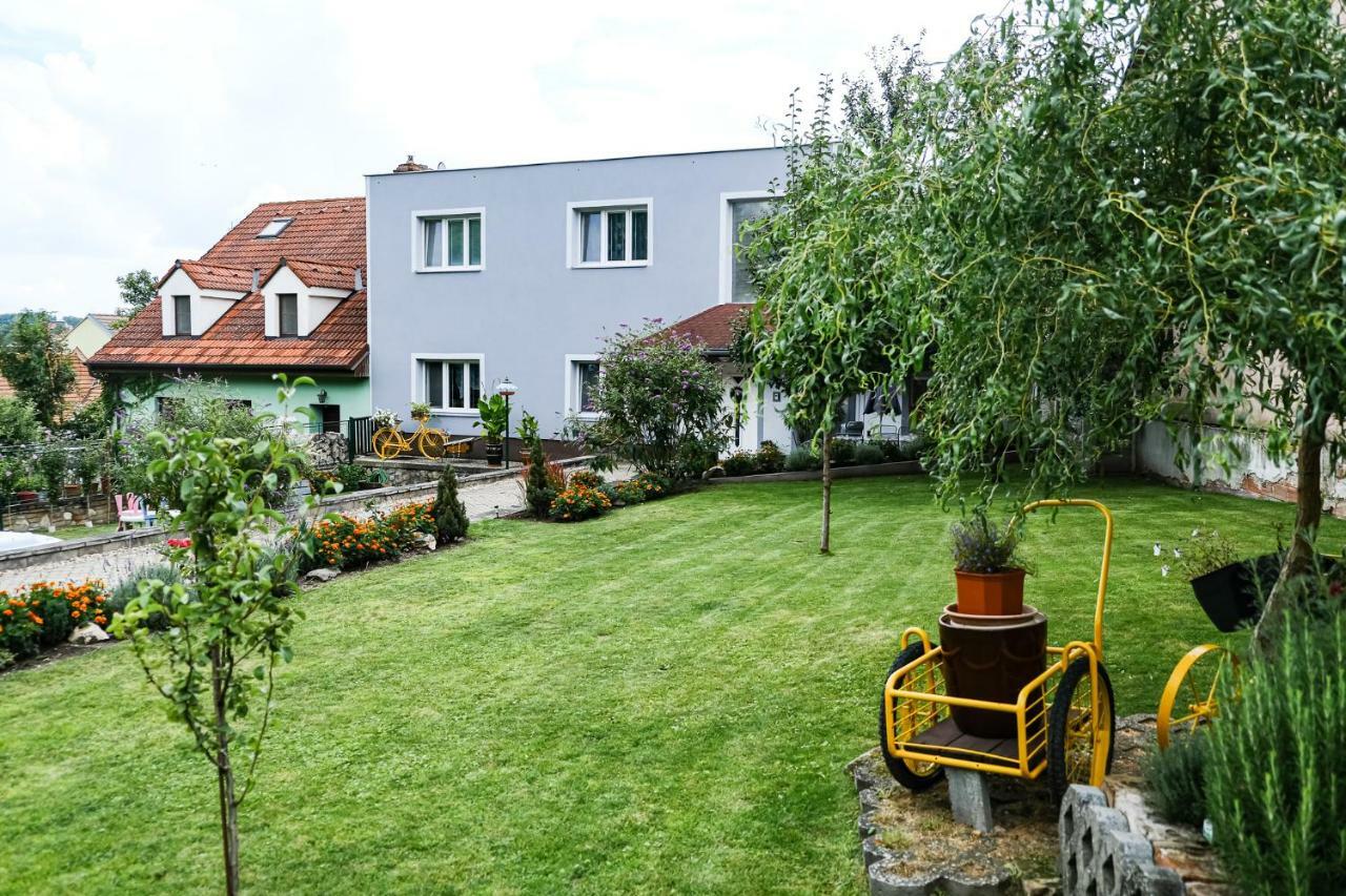 Apartment Livi Mikulov Ngoại thất bức ảnh